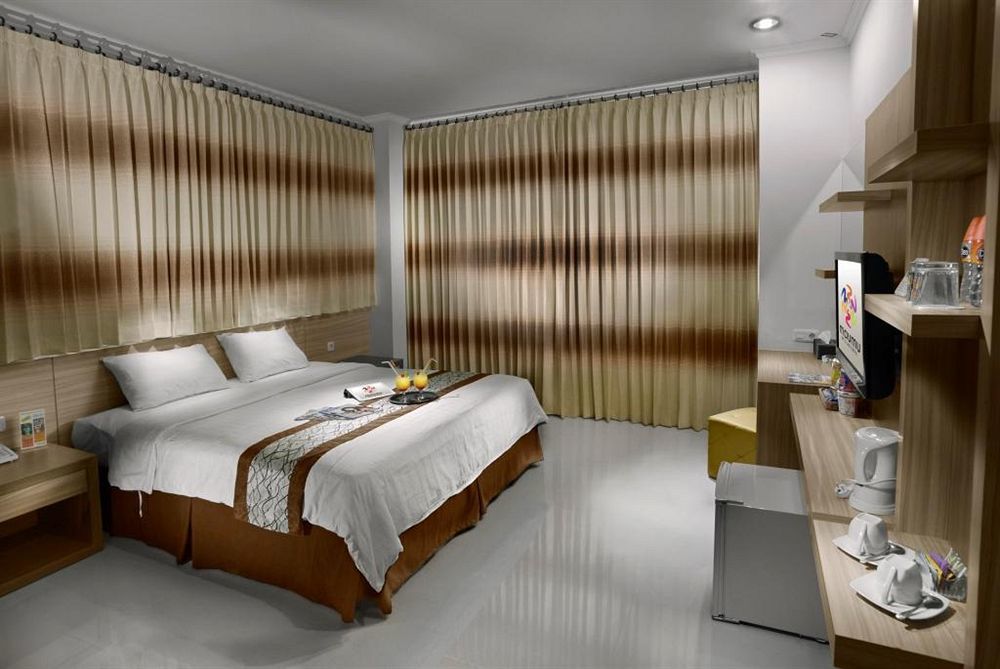 Maumu Hotel & Lounge Surabaya Eksteriør bilde
