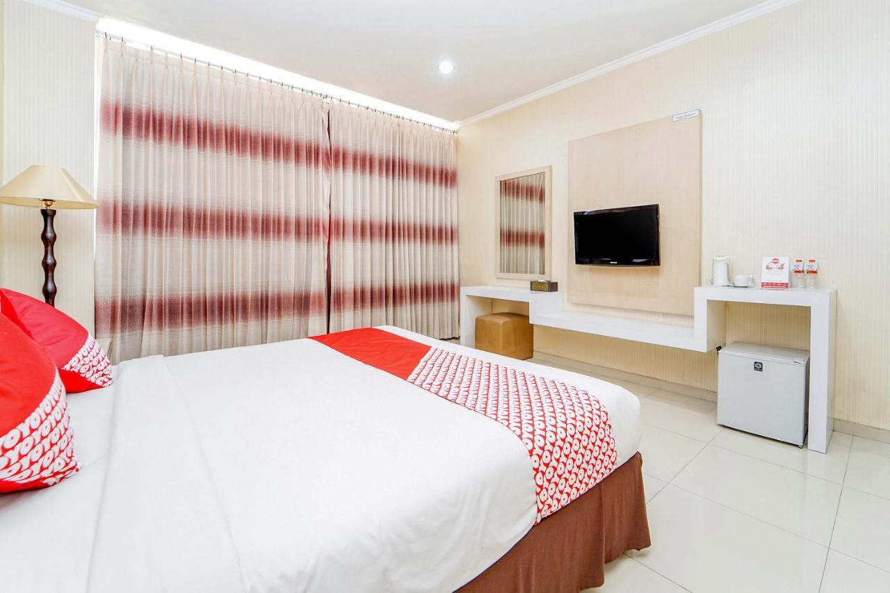 Maumu Hotel & Lounge Surabaya Eksteriør bilde