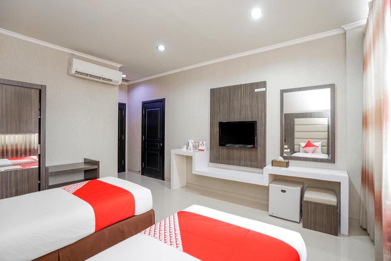 Maumu Hotel & Lounge Surabaya Eksteriør bilde