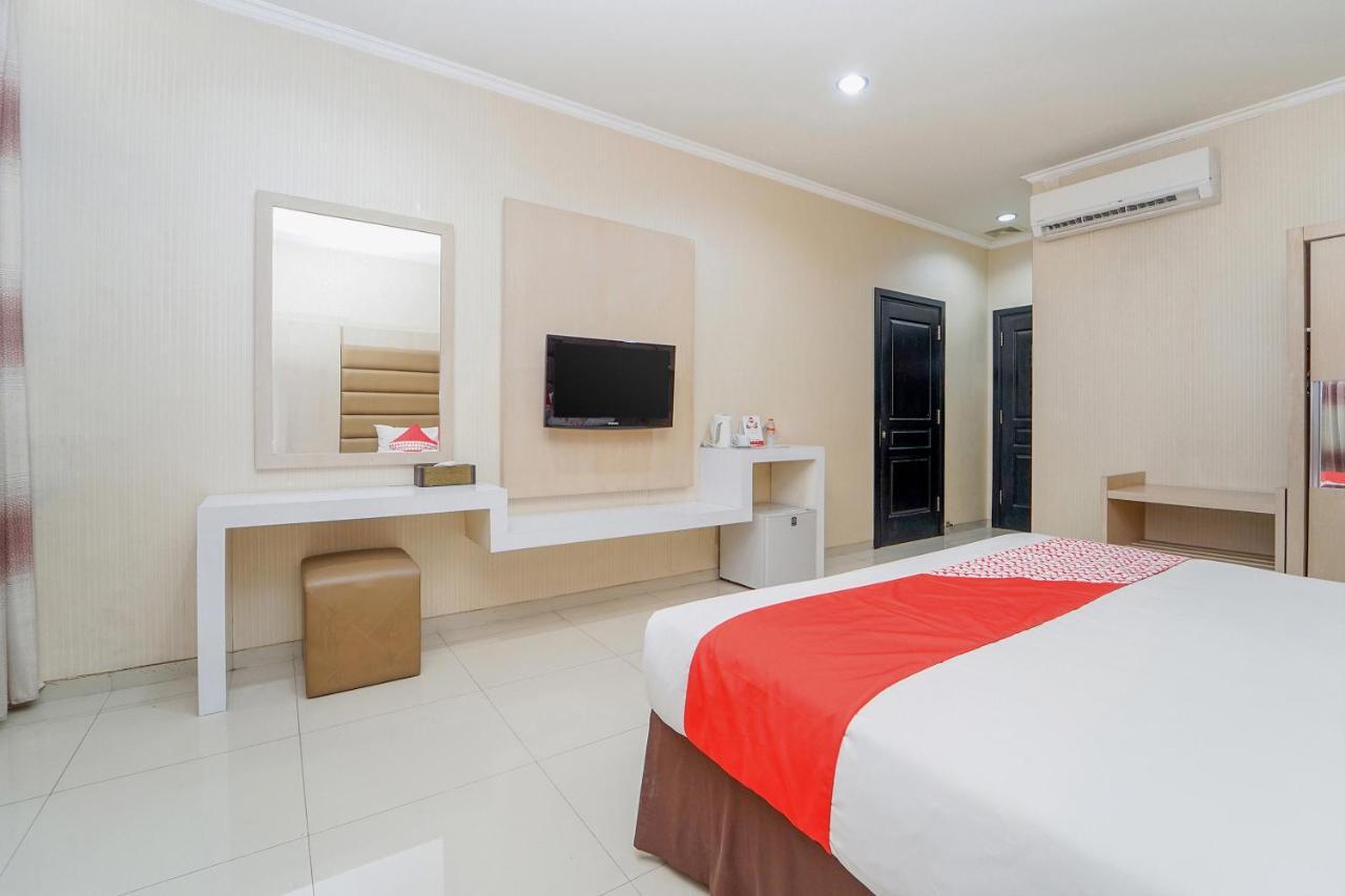 Maumu Hotel & Lounge Surabaya Eksteriør bilde