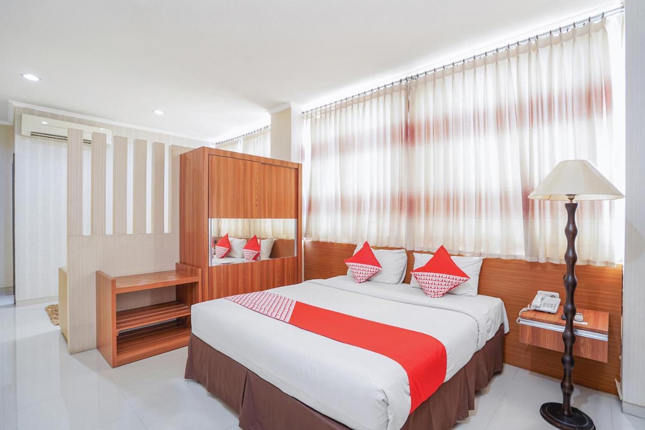Maumu Hotel & Lounge Surabaya Eksteriør bilde