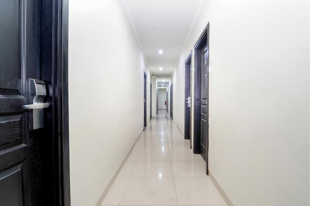 Maumu Hotel & Lounge Surabaya Eksteriør bilde