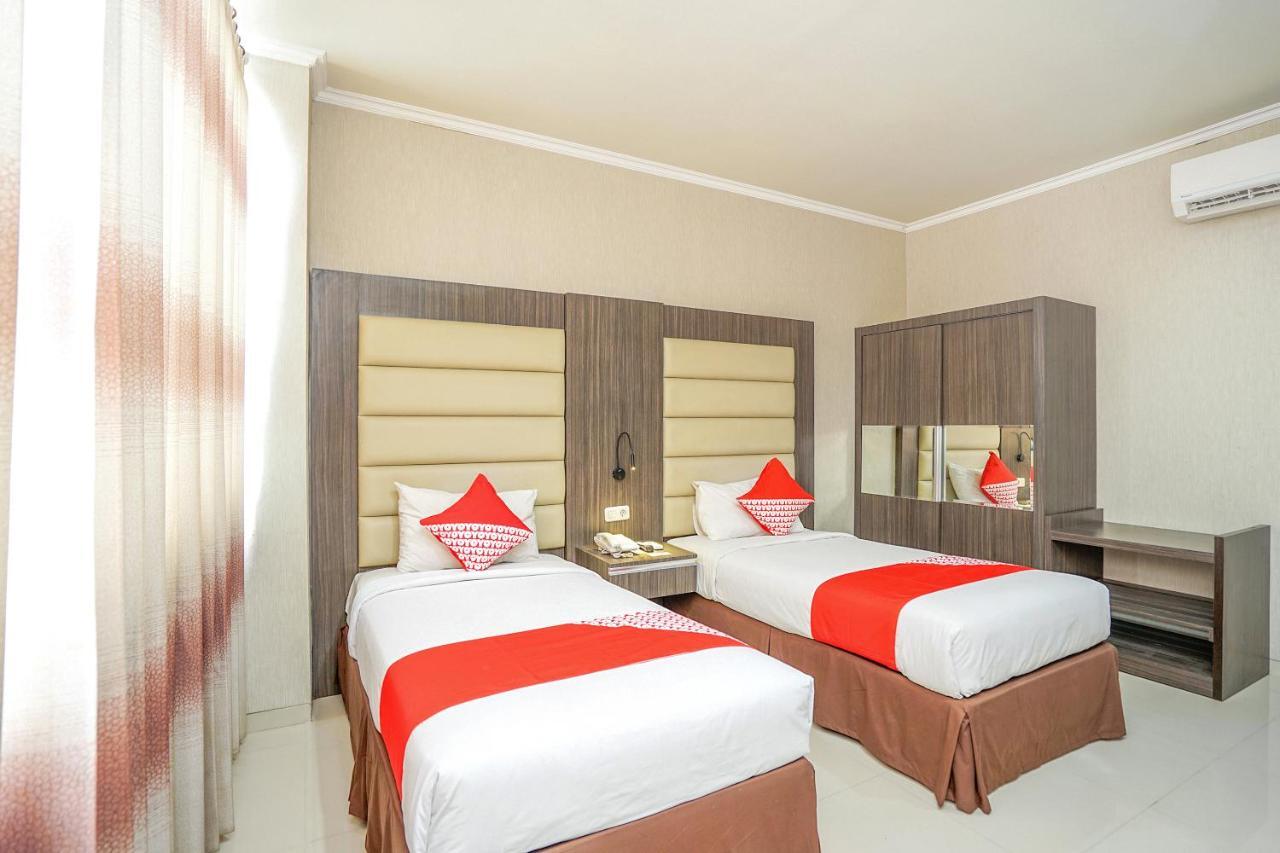 Maumu Hotel & Lounge Surabaya Eksteriør bilde